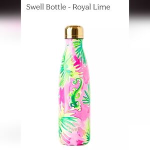 NEW Lilly Pulitzer Swell Water Bottle